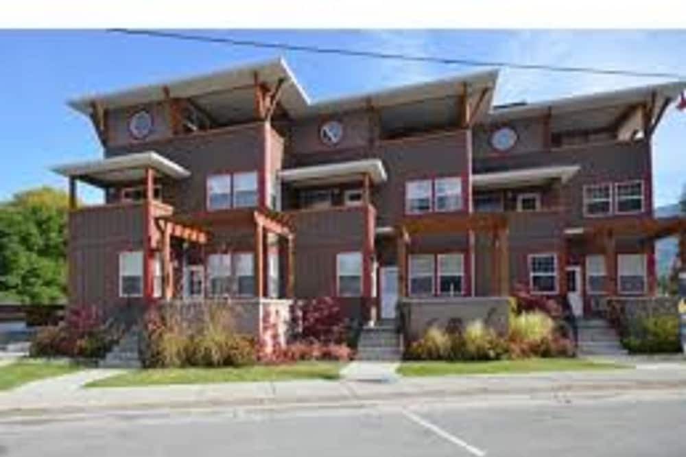 Photo of Others in Sicamous