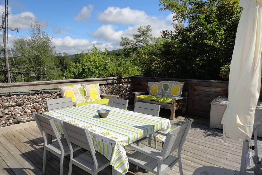 Photo of Patio Balcony in Lac Beauport
