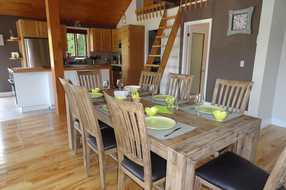 Photo of Livingroom in Lac Beauport