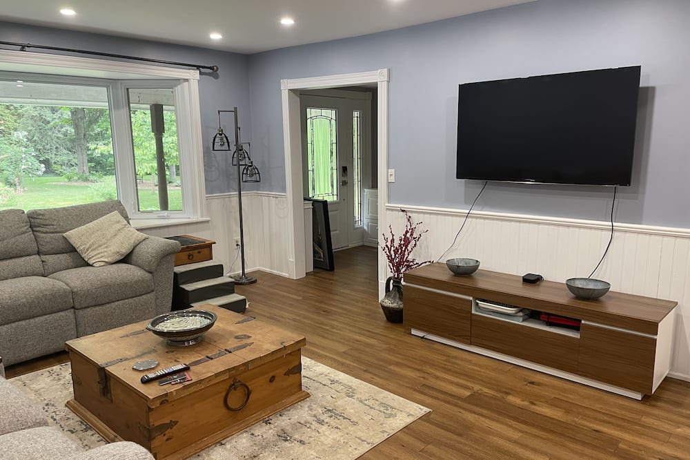Photo of Bedroom in Sauble Beach