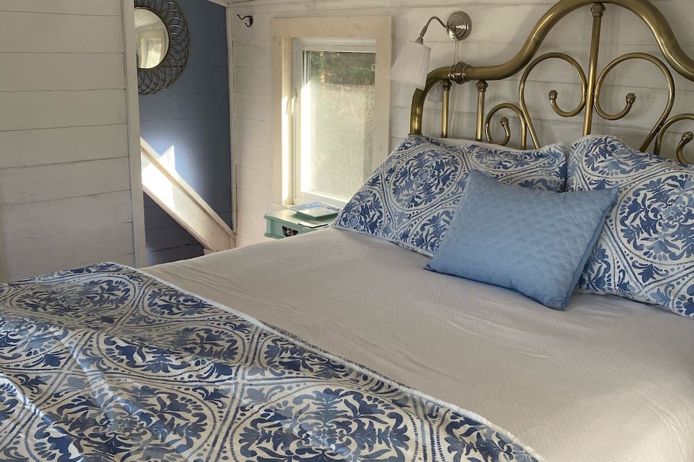 Photo of Bedroom in Parkers Cove