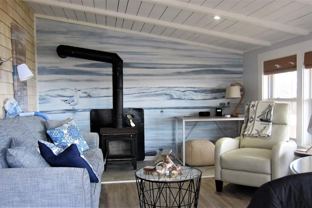 Photo of Livingroom in Parkers Cove