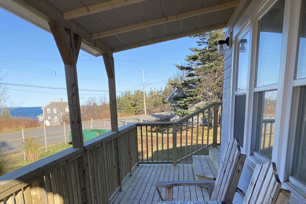 Photo of Patio Balcony in Parkers Cove