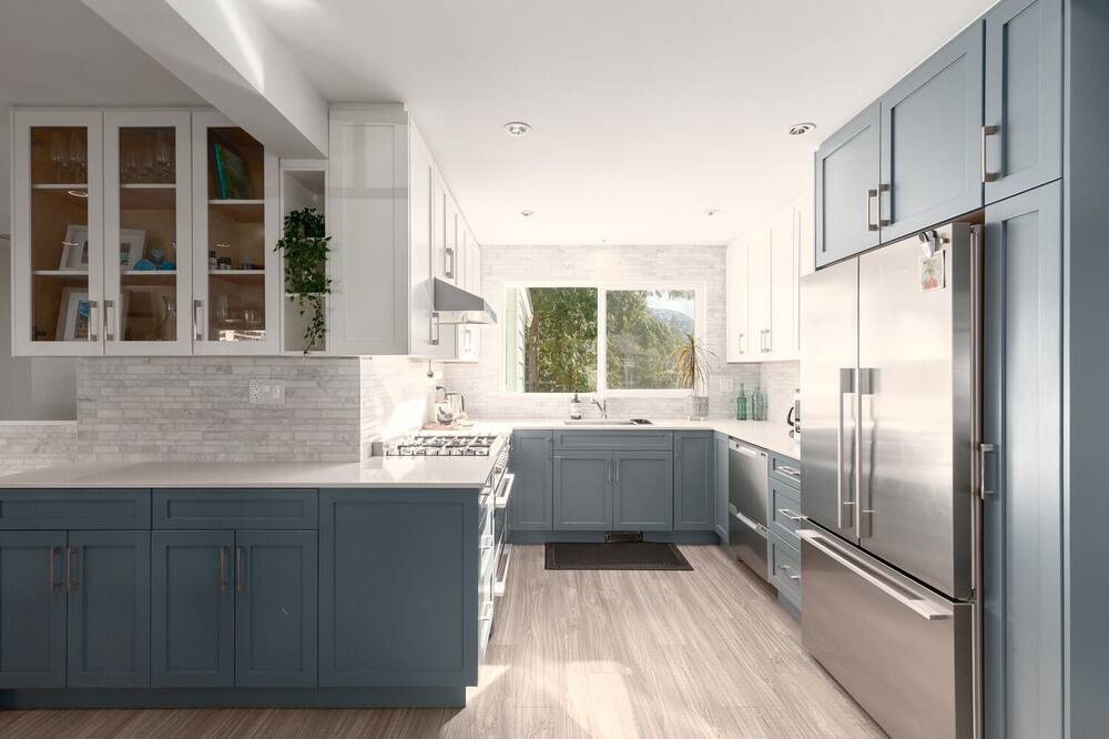 Photo of Kitchen in Garibaldi Highlands
