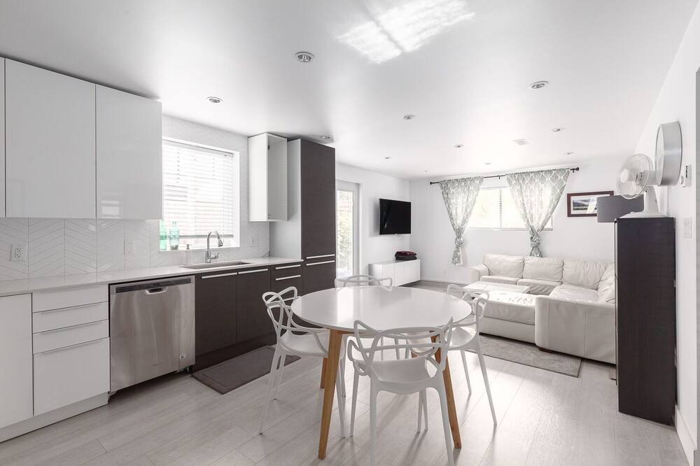 Photo of Kitchen in Garibaldi Highlands