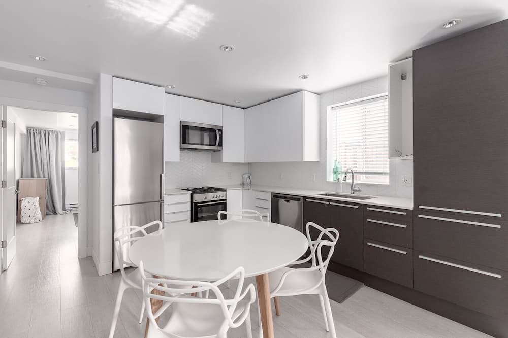 Photo of Kitchen in Garibaldi Highlands