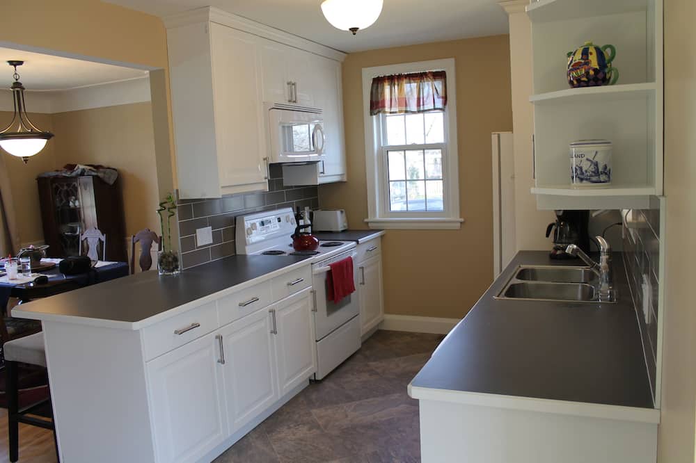 Photo of Kitchen in Dundas