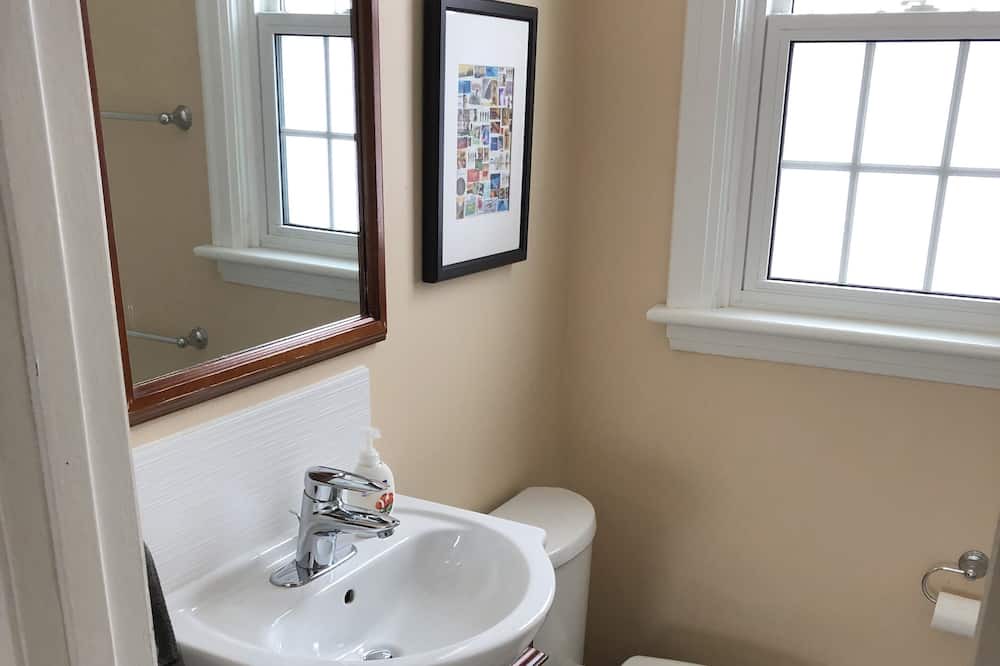 Photo of Bathroom in Dundas