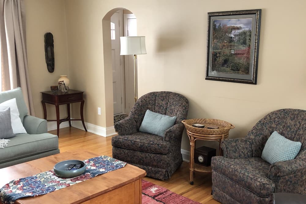 Photo of Bedroom in Dundas