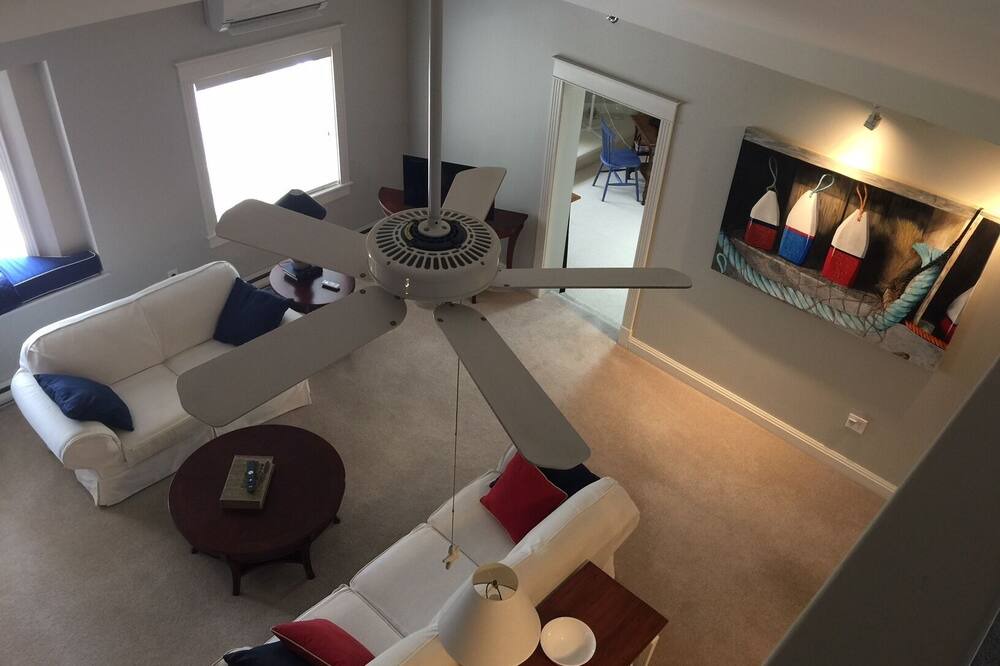 Photo of Livingroom in Mahone Bay