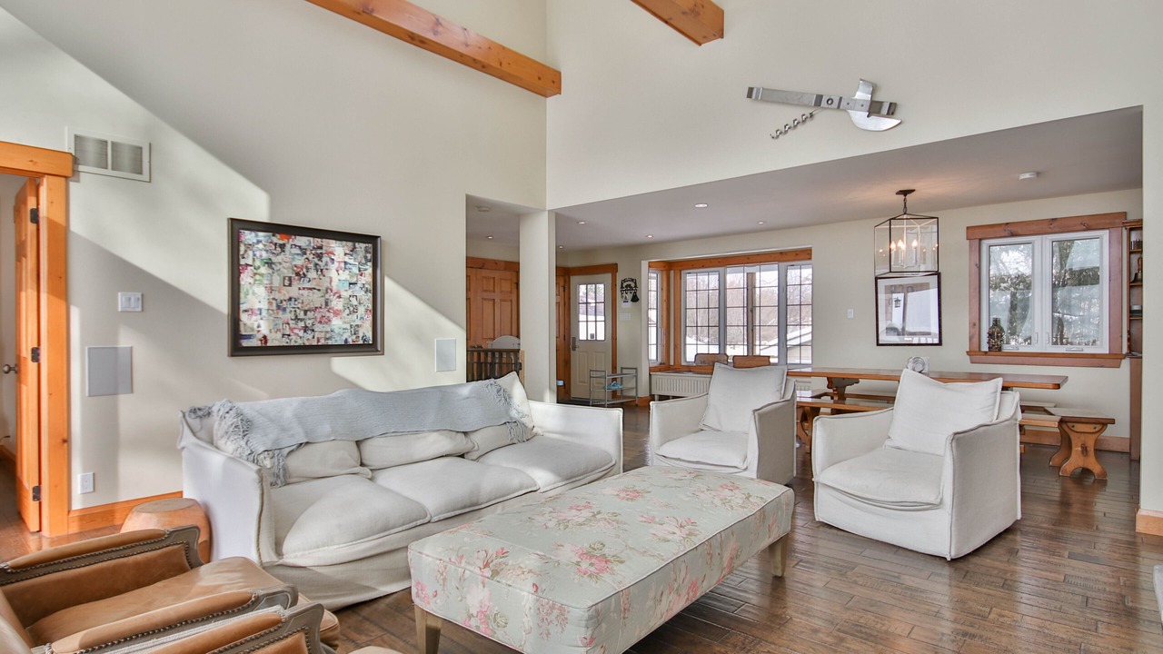 Photo of Livingroom in Ramara