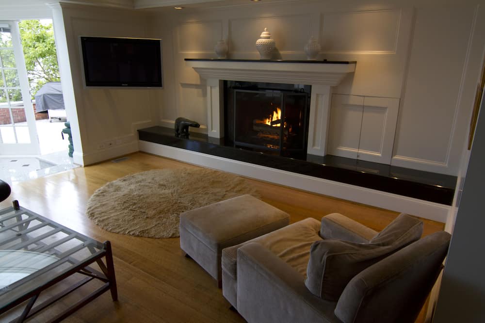 Photo of Livingroom in West Vancouver