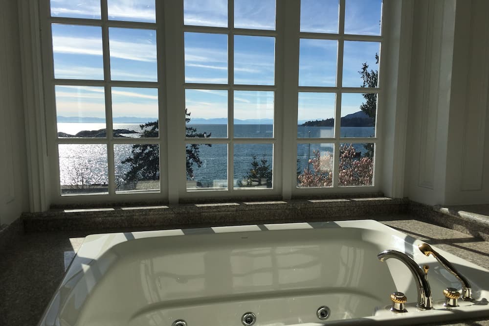 Photo of Others in West Vancouver