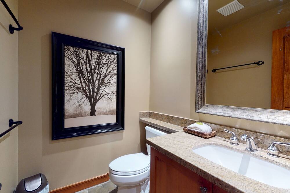 Photo of Bathroom in Blackcomb