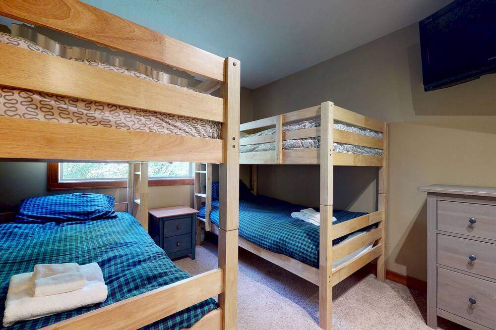 Photo of Bedroom in Blackcomb