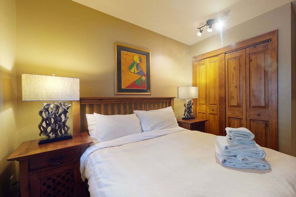 Photo of Bedroom in Blackcomb