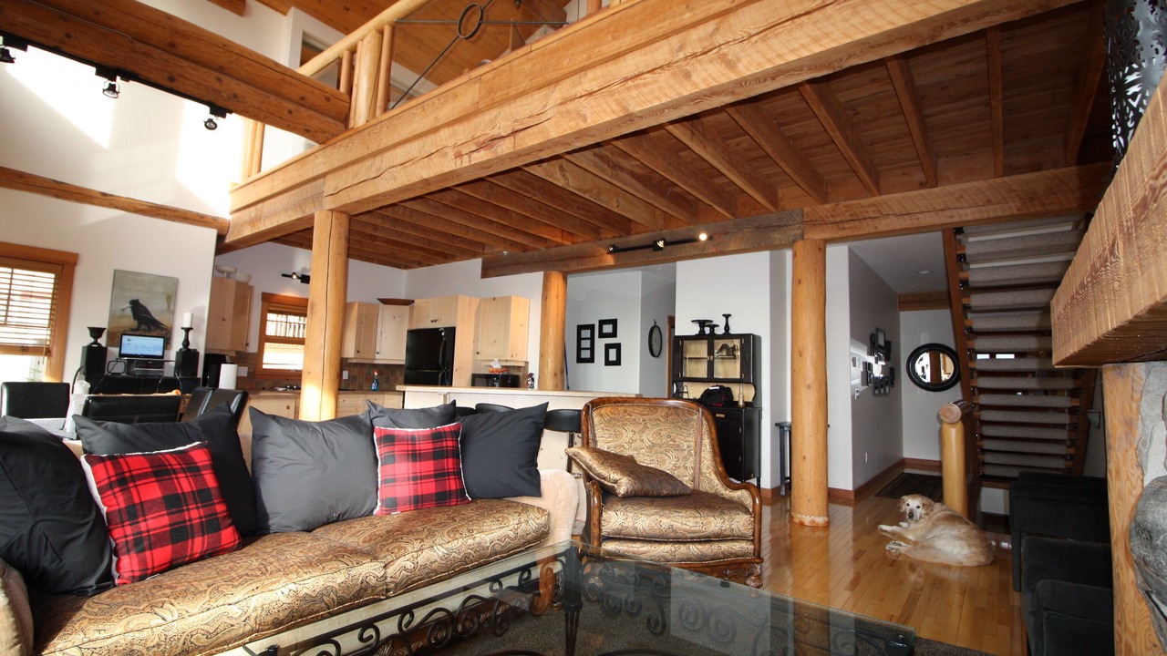 Photo of Livingroom in Snow Pine Estates