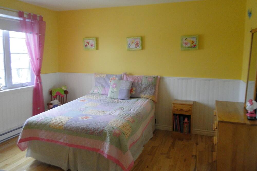 Photo of Bedroom in Saint-Isidore