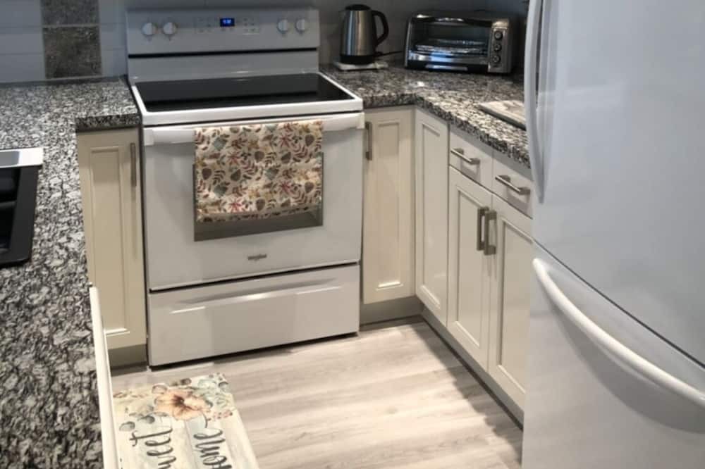 Photo of Kitchen in Shannon Lake