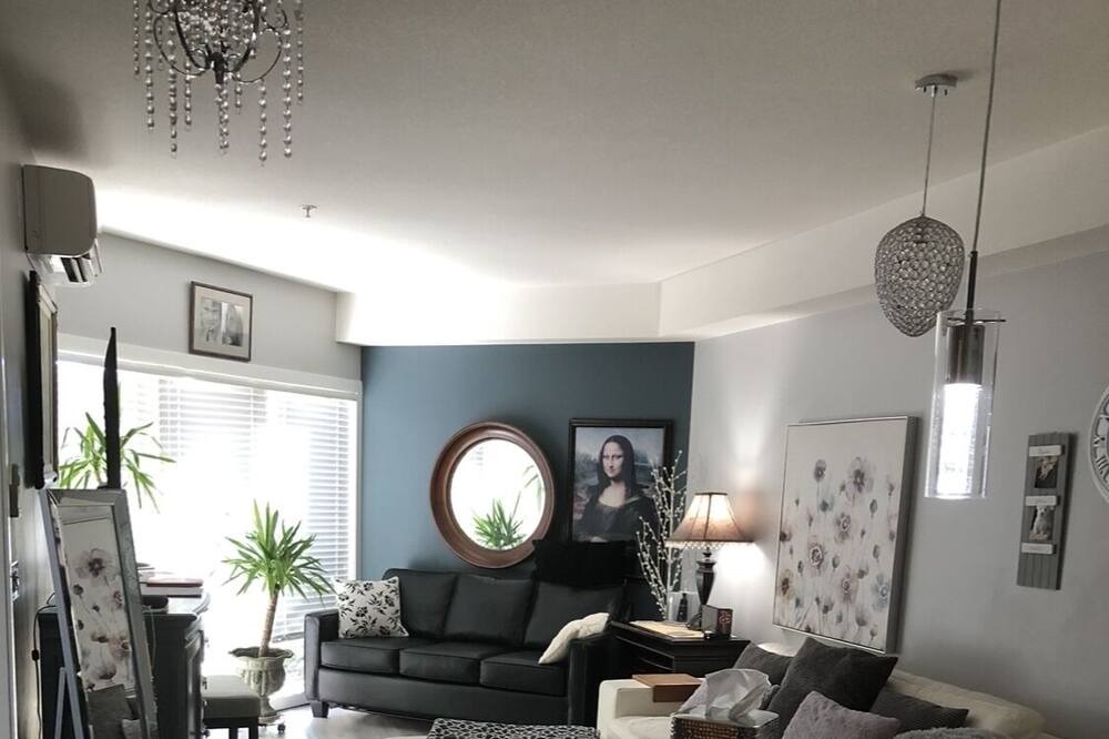 Photo of Livingroom in Shannon Lake