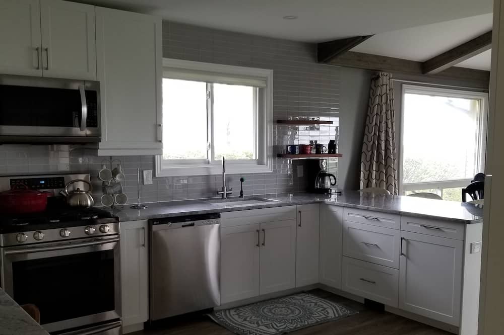 Photo of Kitchen in Pointe aux Roches
