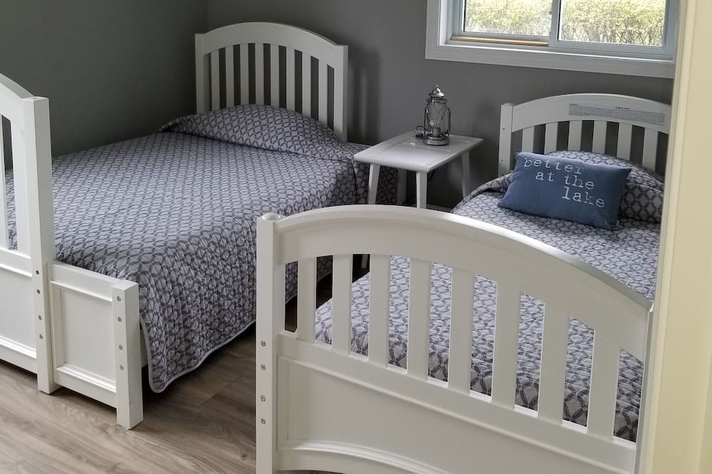 Photo of Bedroom in Pointe aux Roches