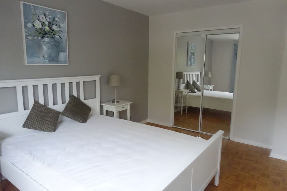 Photo of Bedroom in Wymbolwood Beach