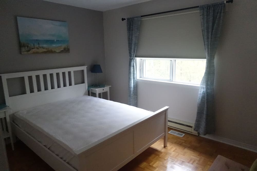 Photo of Bedroom in Wymbolwood Beach
