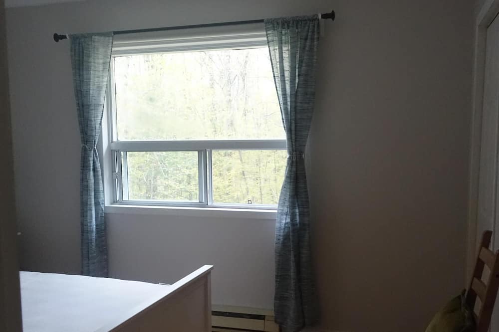 Photo of Bedroom in Wymbolwood Beach