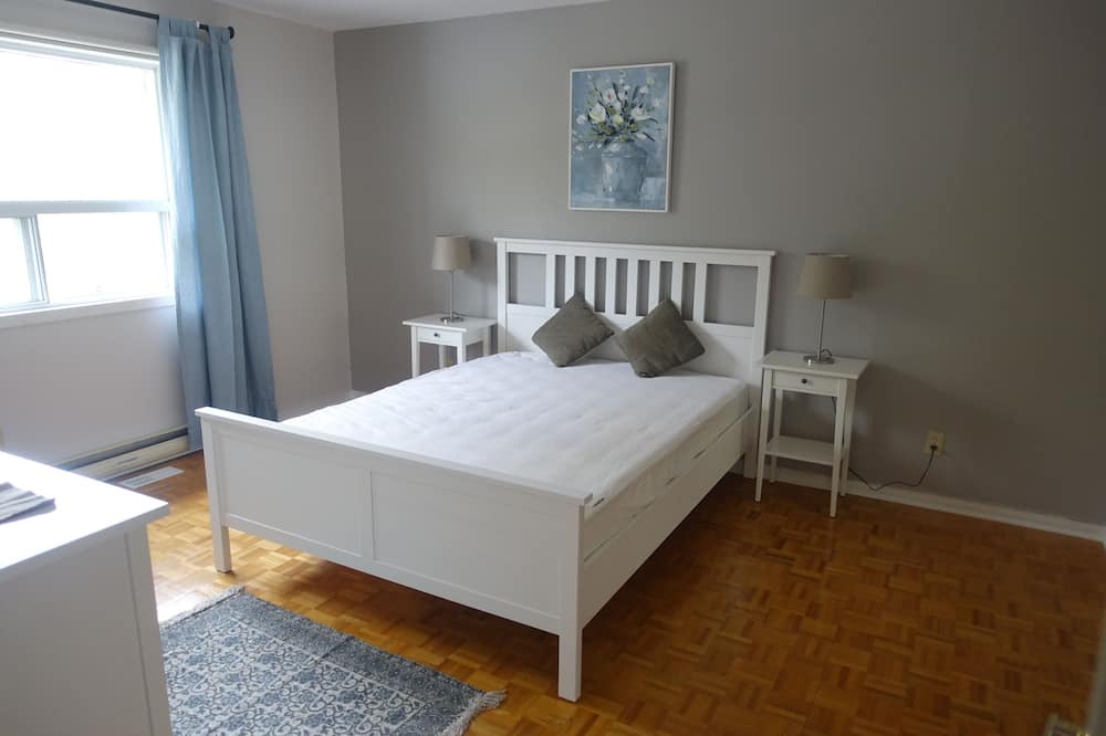 Photo of Bedroom in Wymbolwood Beach
