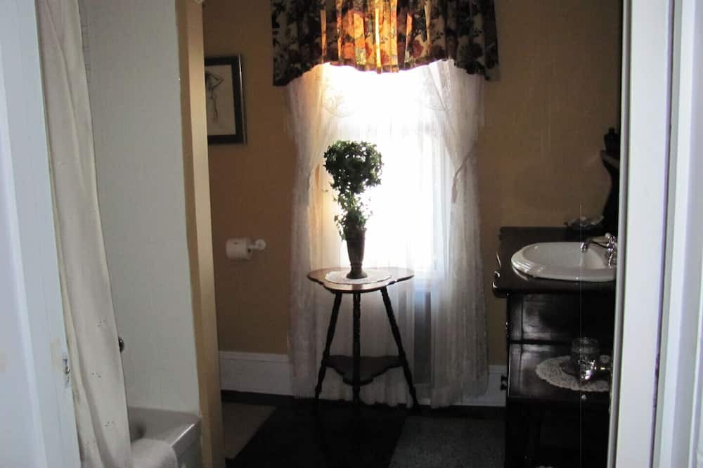 Photo of Bathroom in North Sydney
