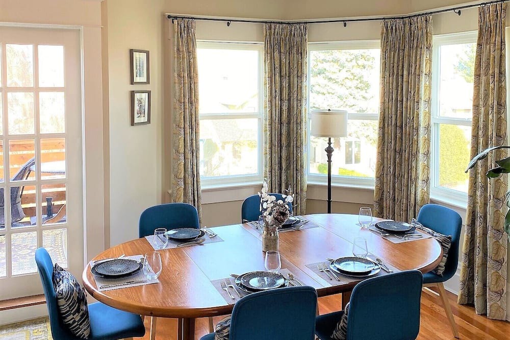 Photo of Kitchen in Riley Park-Little Mountain
