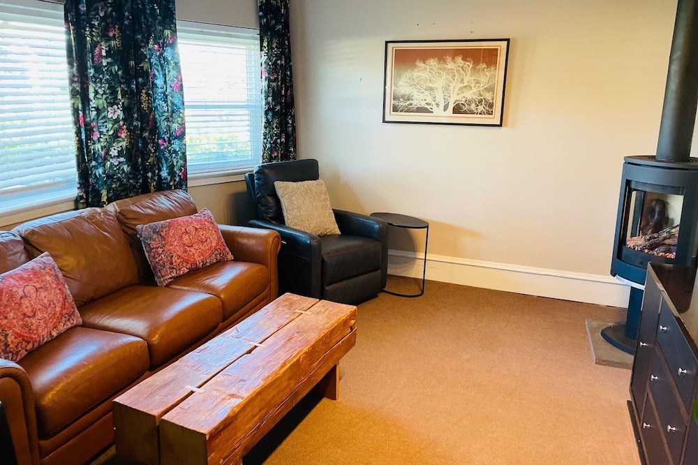 Photo of Livingroom in Riley Park-Little Mountain