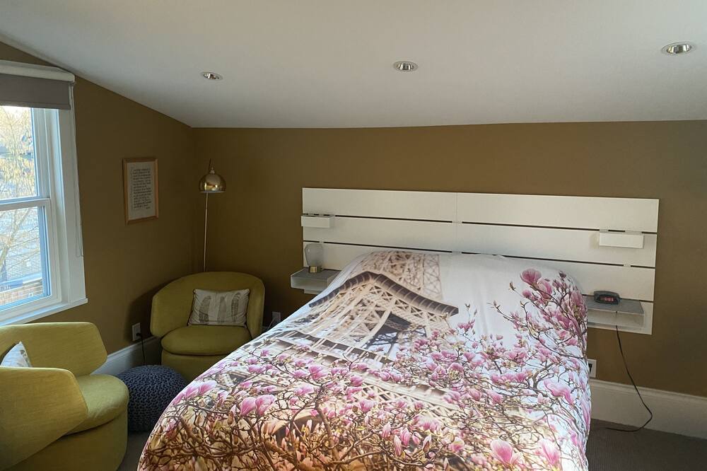 Photo of Bedroom in Riley Park-Little Mountain