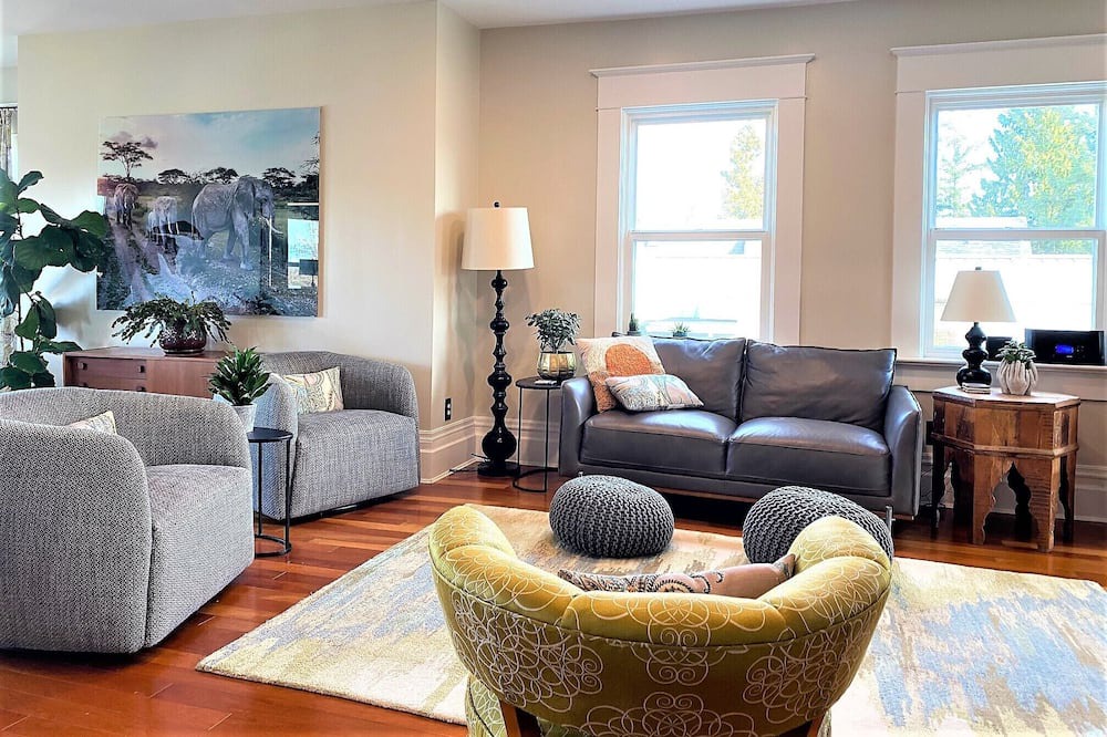 Photo of Livingroom in Riley Park-Little Mountain