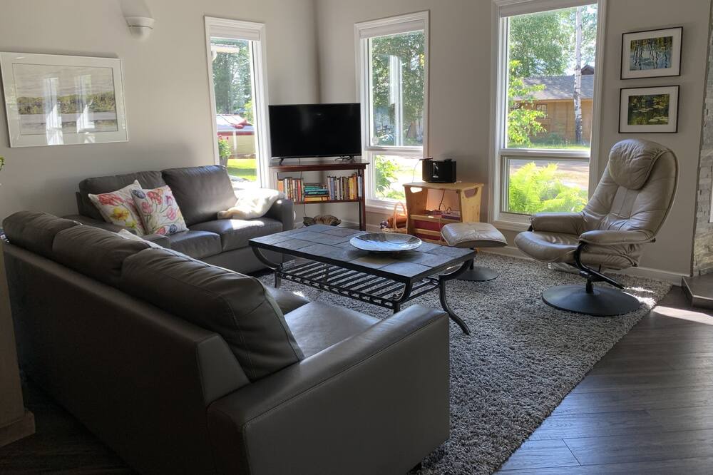 Photo of Livingroom in Saskatchewan