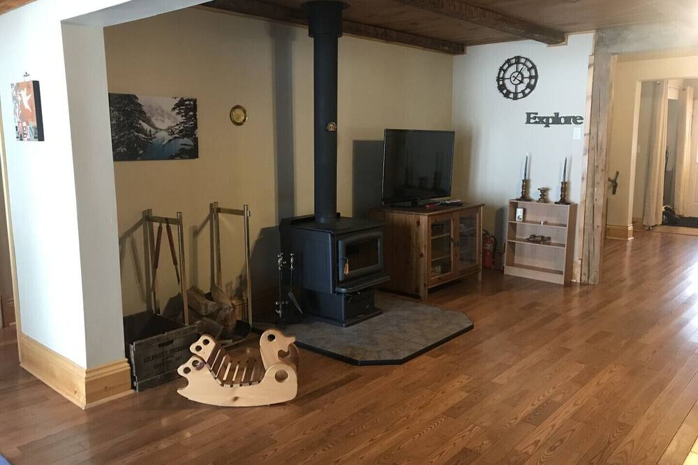 Photo of Livingroom in Ramara