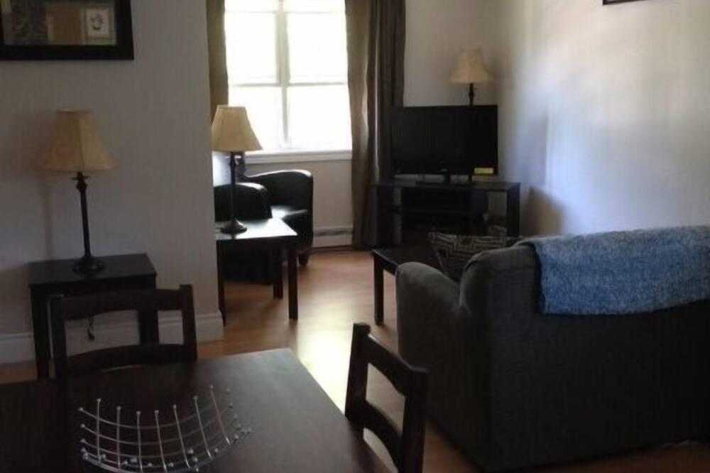 Photo of Livingroom in Deer Lake