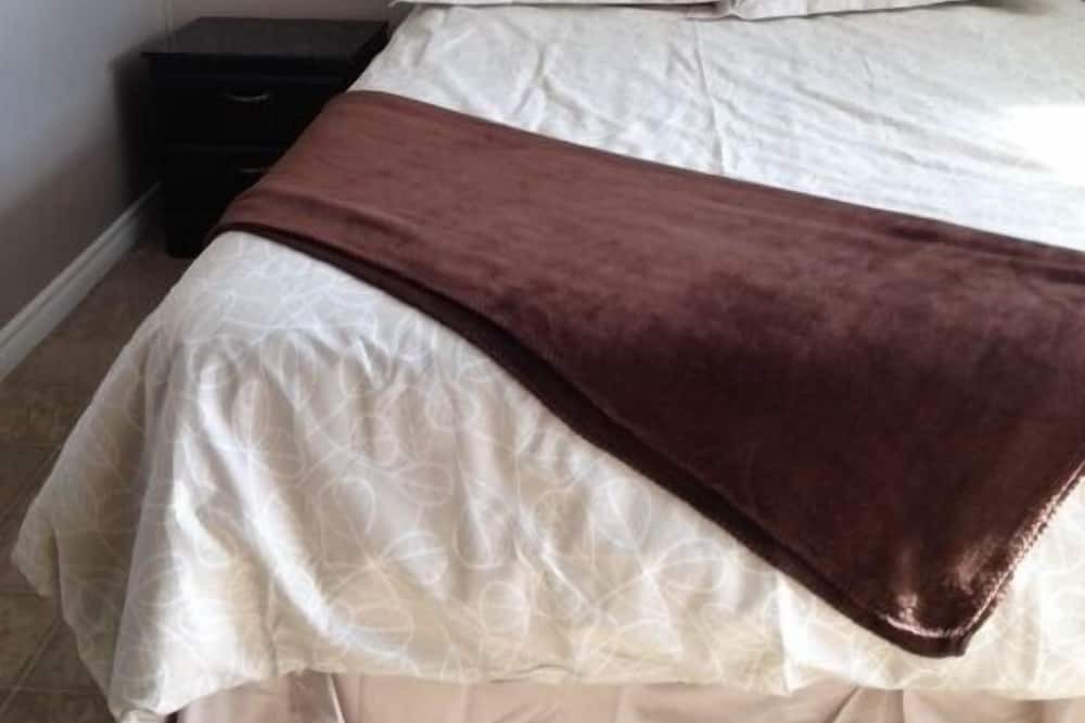 Photo of Bedroom in Deer Lake