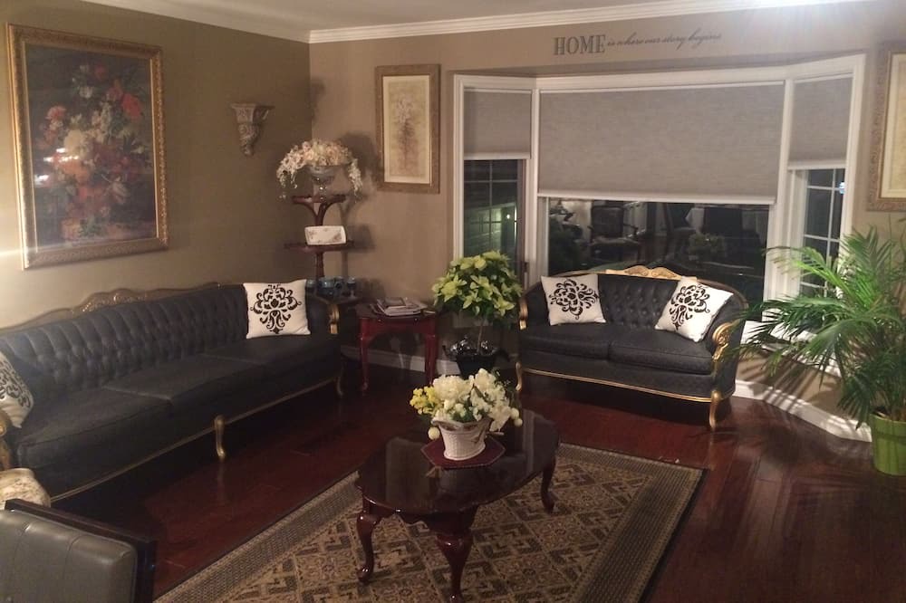 Photo of Livingroom in Niagara-on-the-Lake