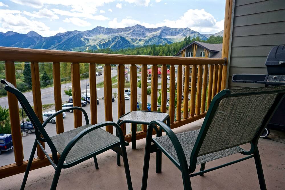 Photo of Patio Balcony in East Kootenay