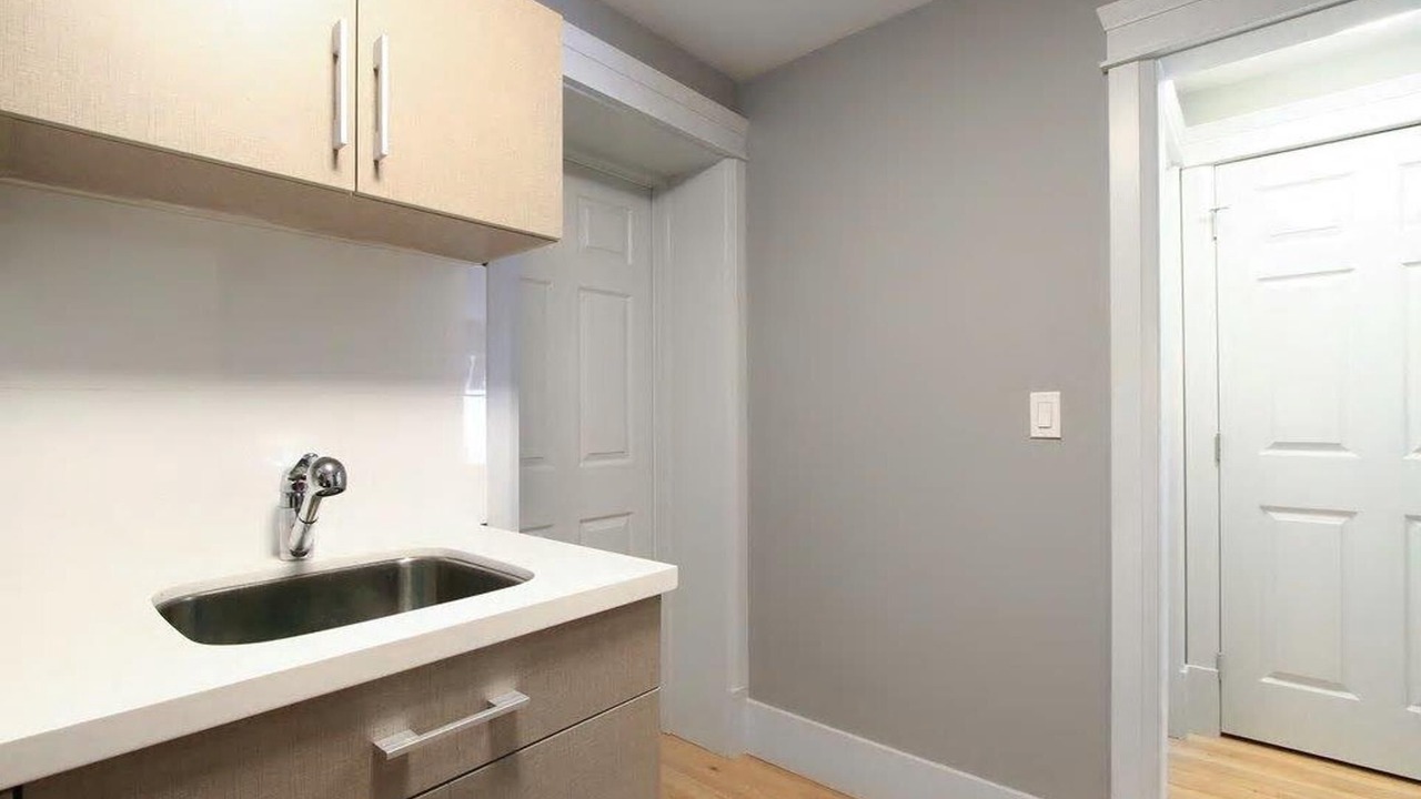 Photo of Kitchen in Riley Park-Little Mountain