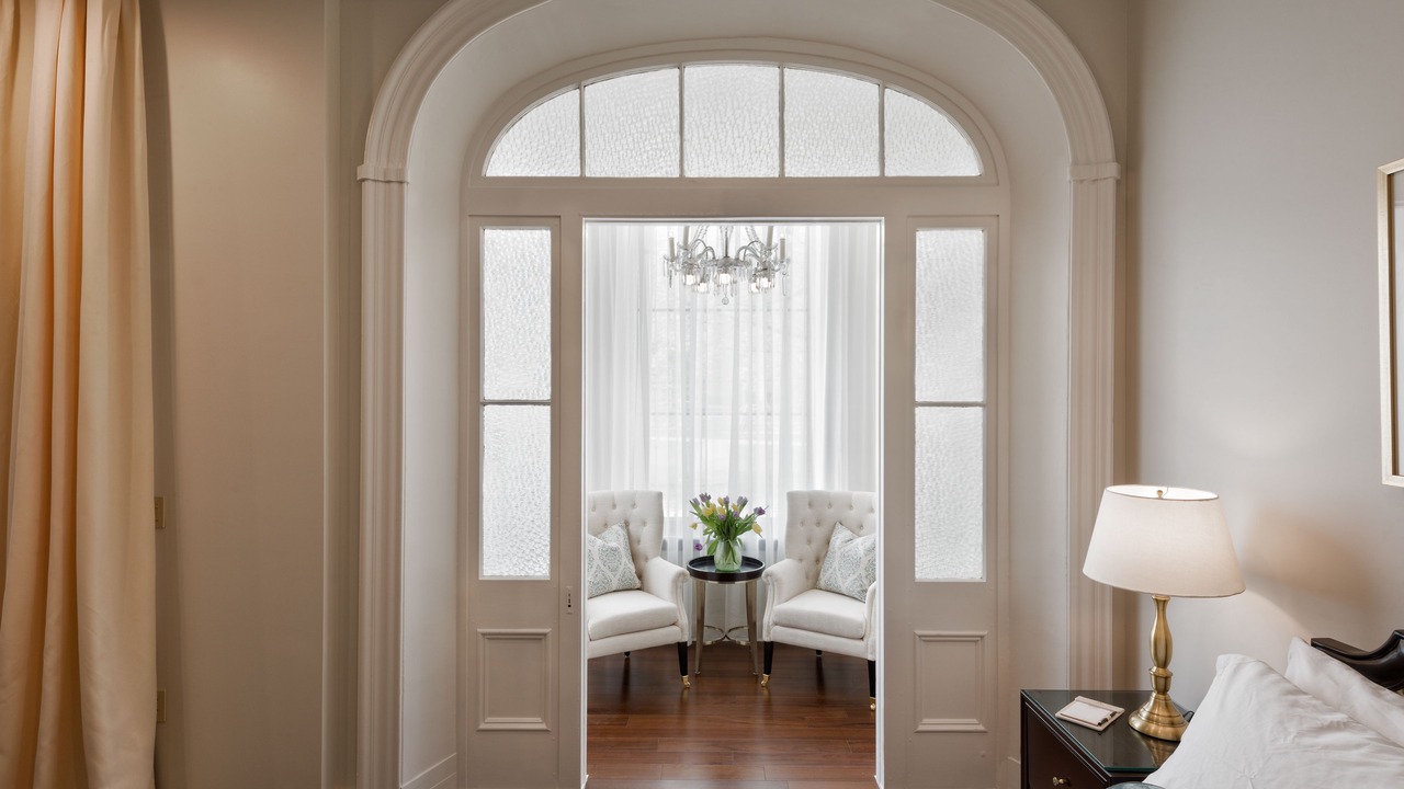 Photo of Bedroom in Queens Square