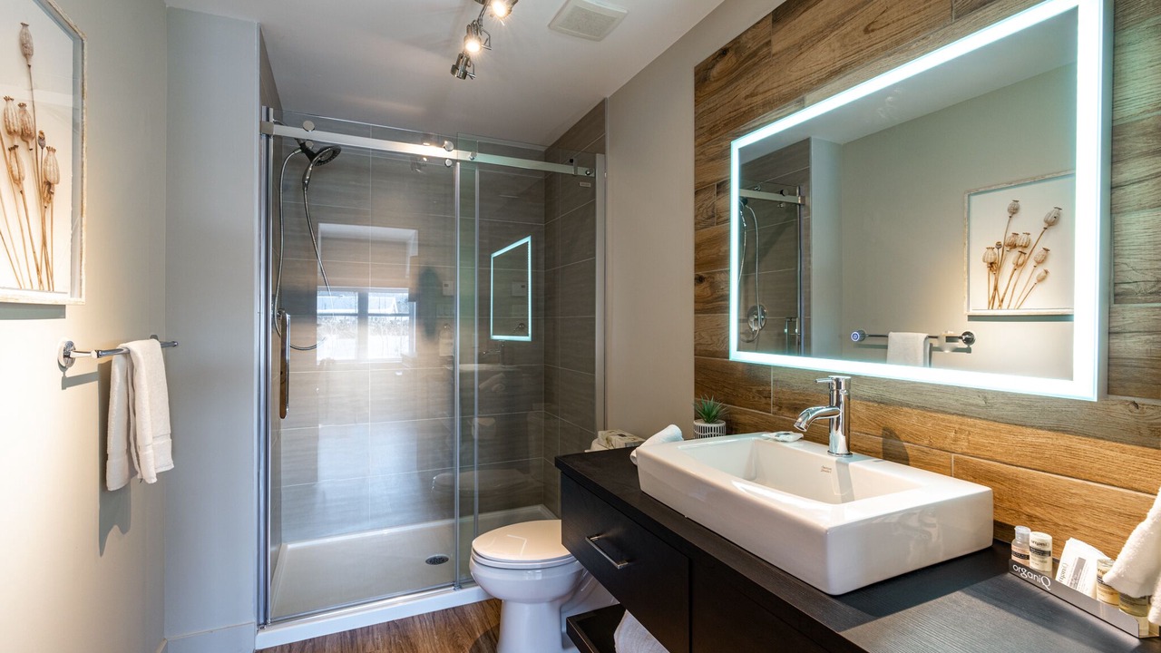 Photo of Bathroom in Sainte-Marguerite-du-Lac-Masson