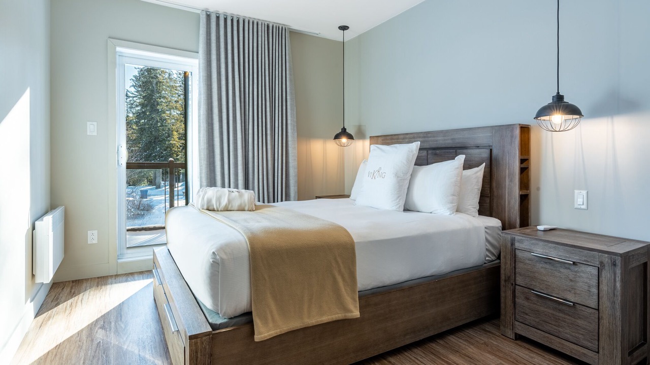 Photo of Bedroom in Sainte-Marguerite-du-Lac-Masson