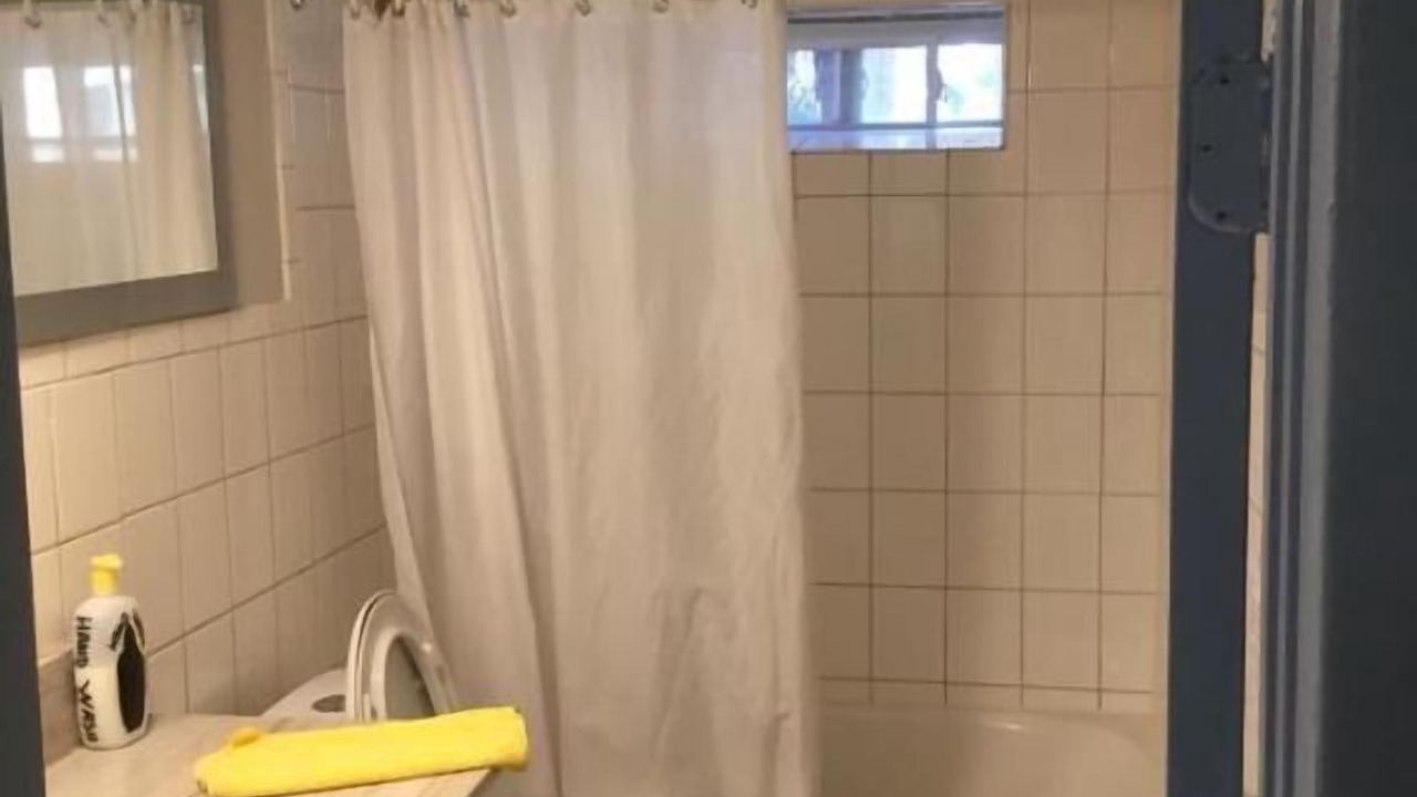 Photo of Bathroom in Briar Hill - Belgravia