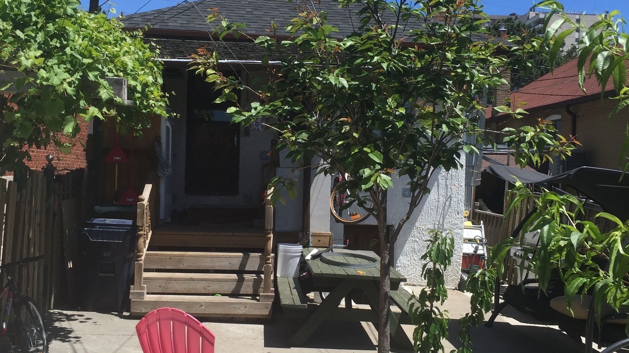 Photo of Patio Balcony in Briar Hill - Belgravia