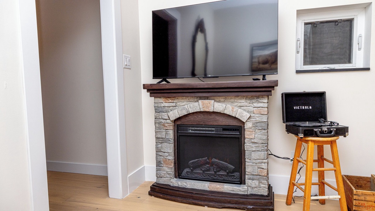 Photo of Livingroom in Brockton Village