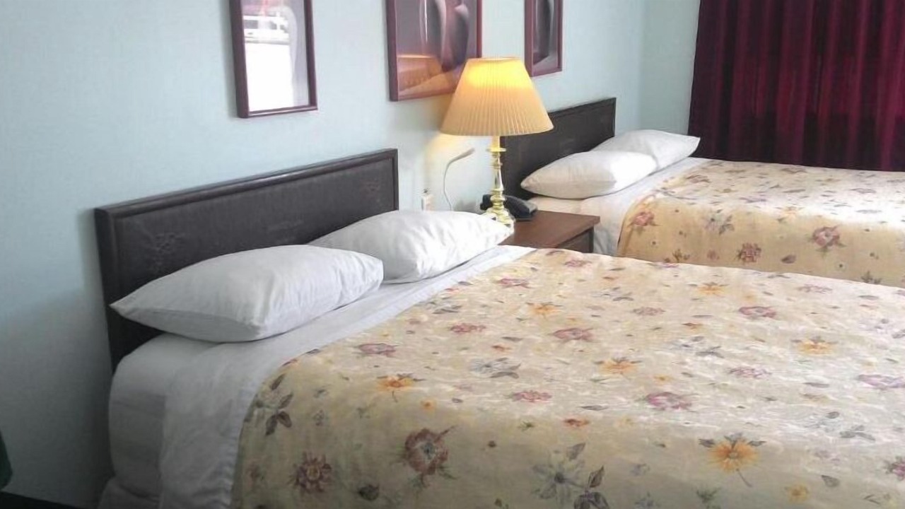 Photo of Bedroom in Clinton