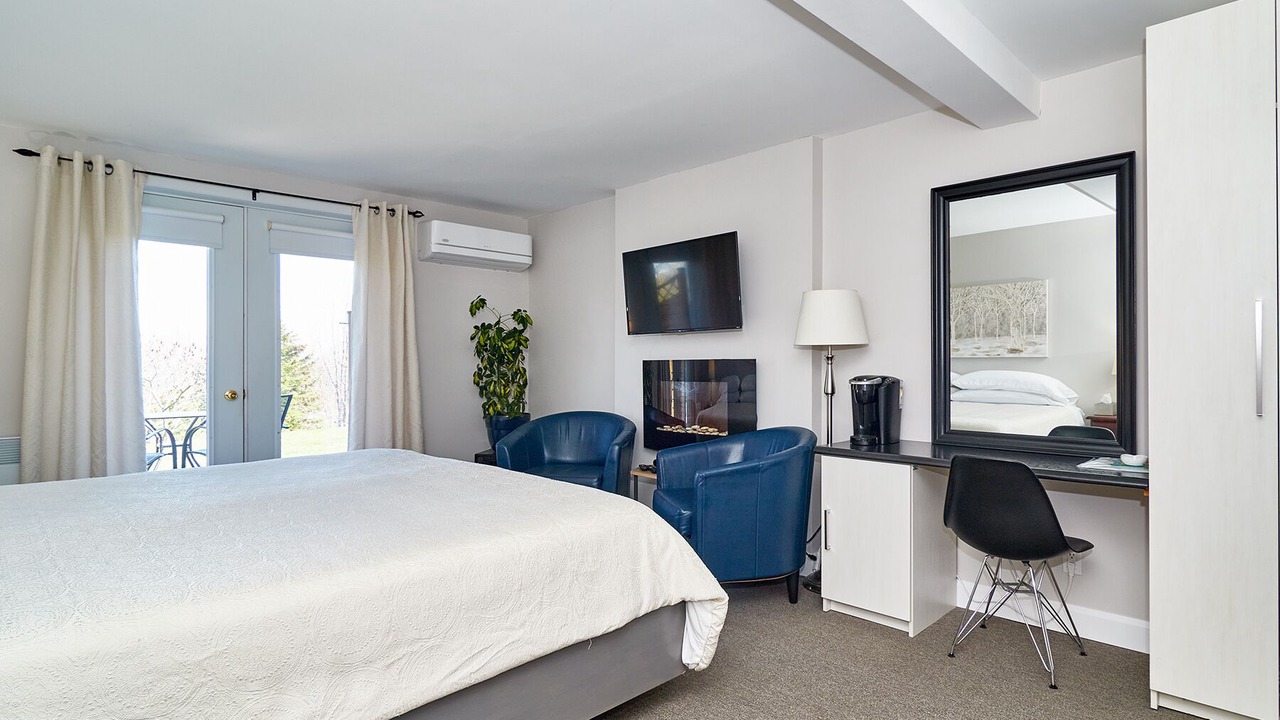 Photo of Bedroom in Magog